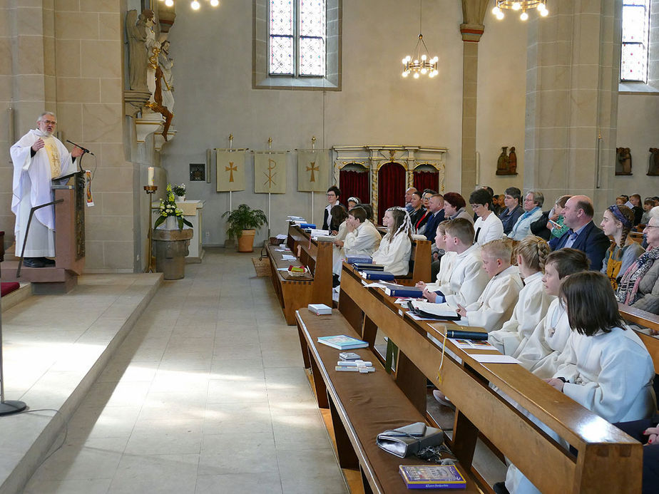 Dankgottesdienst der Kommunionkinder (Foto: Karl-Franz Thiede)